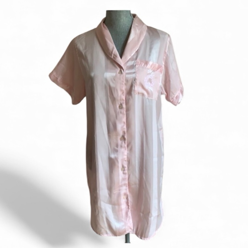 🌈 3/$20 Vintage 90s pink satin short shirt nightgown